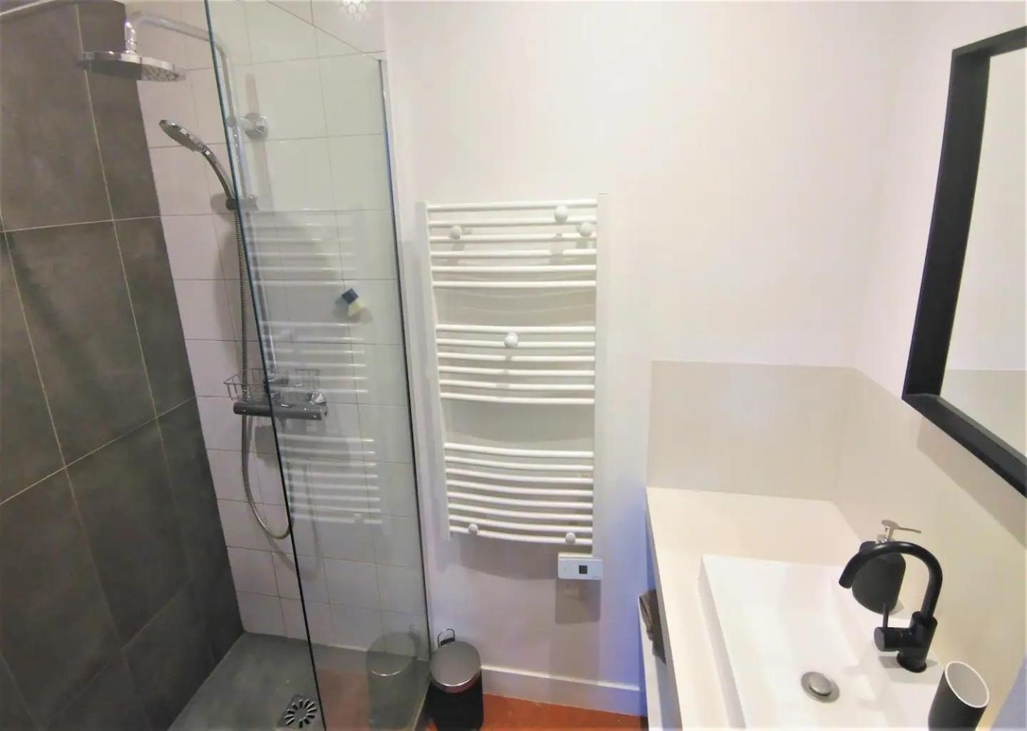 Lumineux Appart 4 Chambres, Clim Et Tout Equipe Marseille